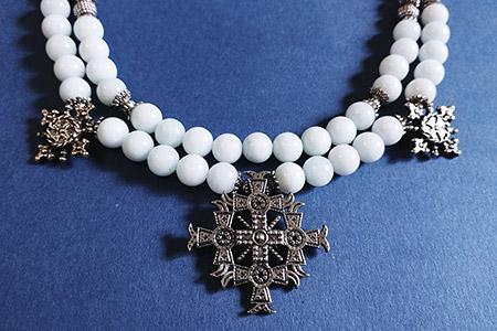 Аквамарин, білий агат